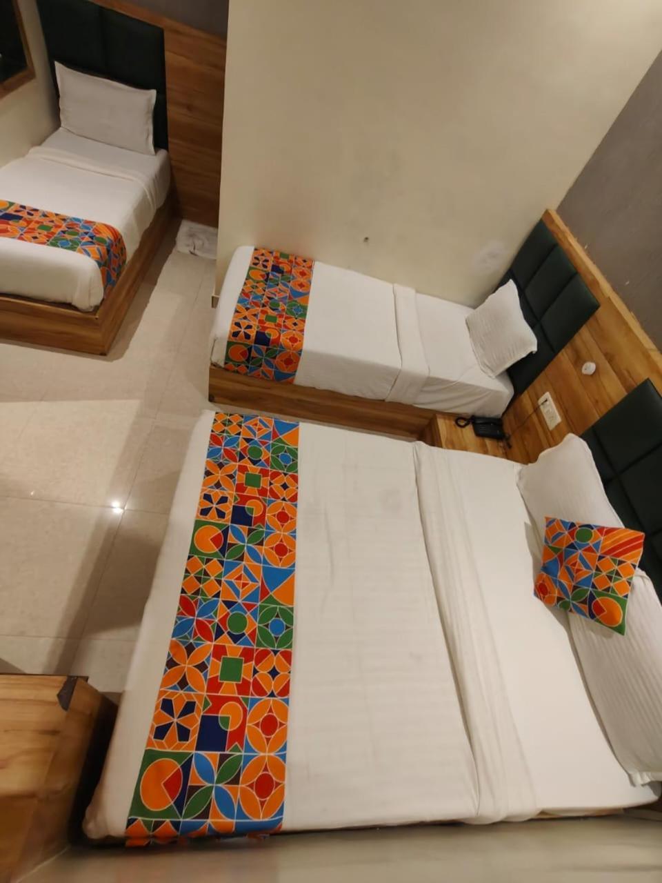 Hotel Sun City Near Saifee Hospital And Hn Reliance Mumbai Exterior photo