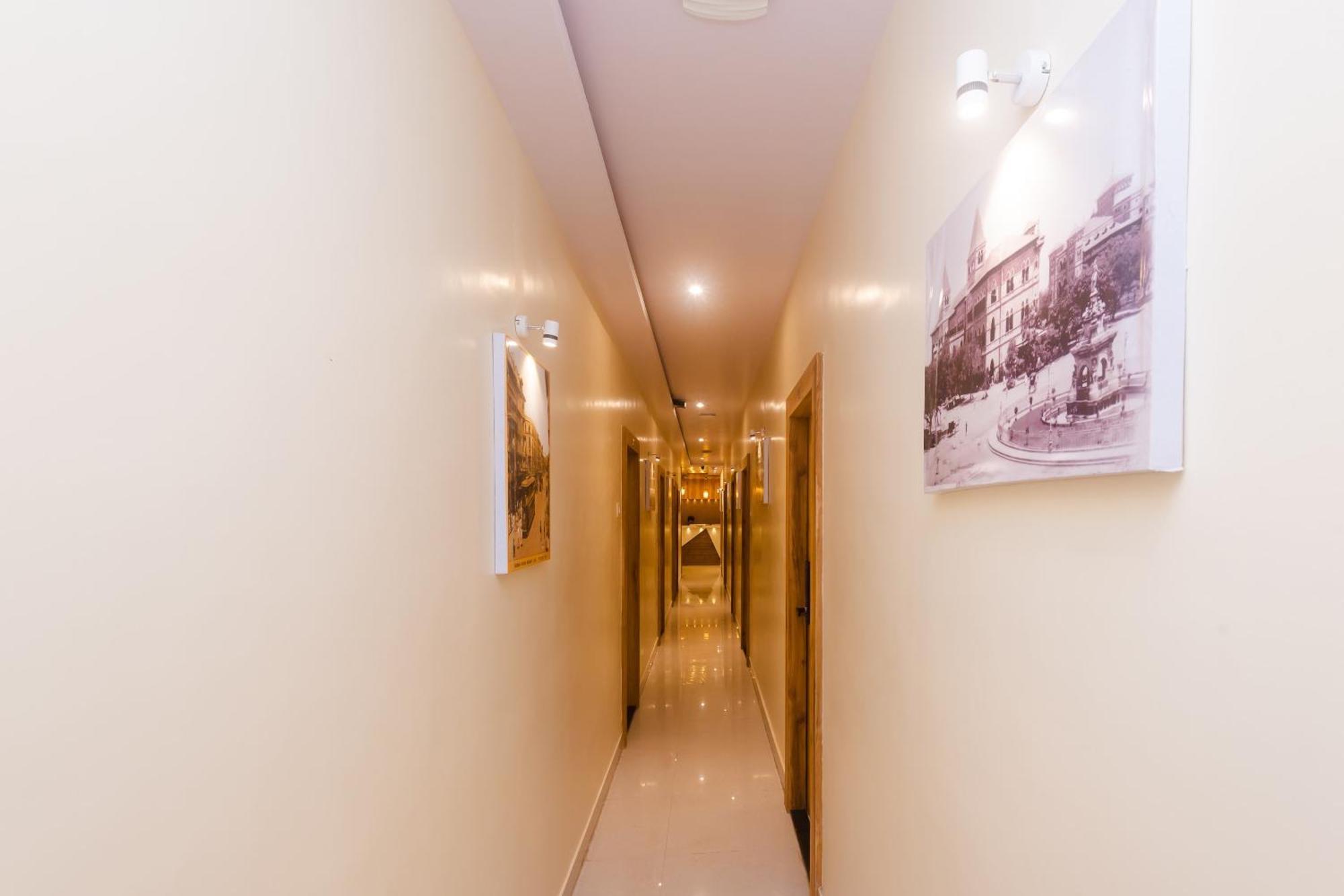 Hotel Sun City Near Saifee Hospital And Hn Reliance Mumbai Exterior photo