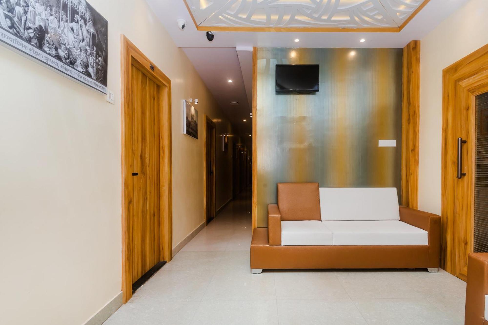 Hotel Sun City Near Saifee Hospital And Hn Reliance Mumbai Exterior photo