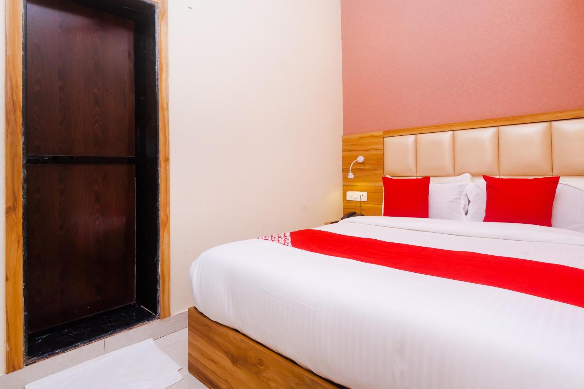 Hotel Sun City Near Saifee Hospital And Hn Reliance Mumbai Exterior photo